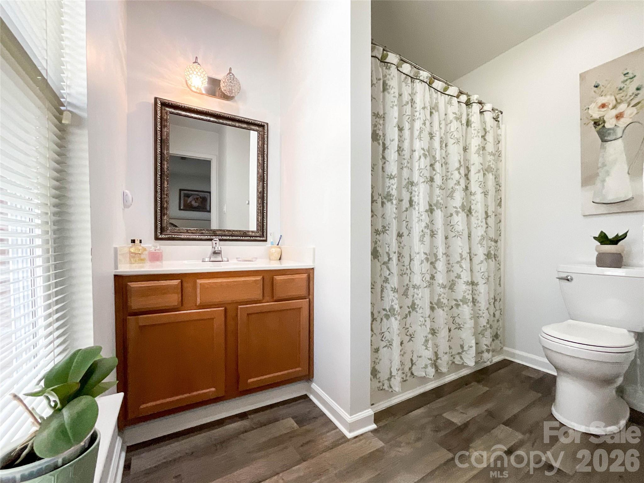 1812 Icemorlee Street Property Photo 15