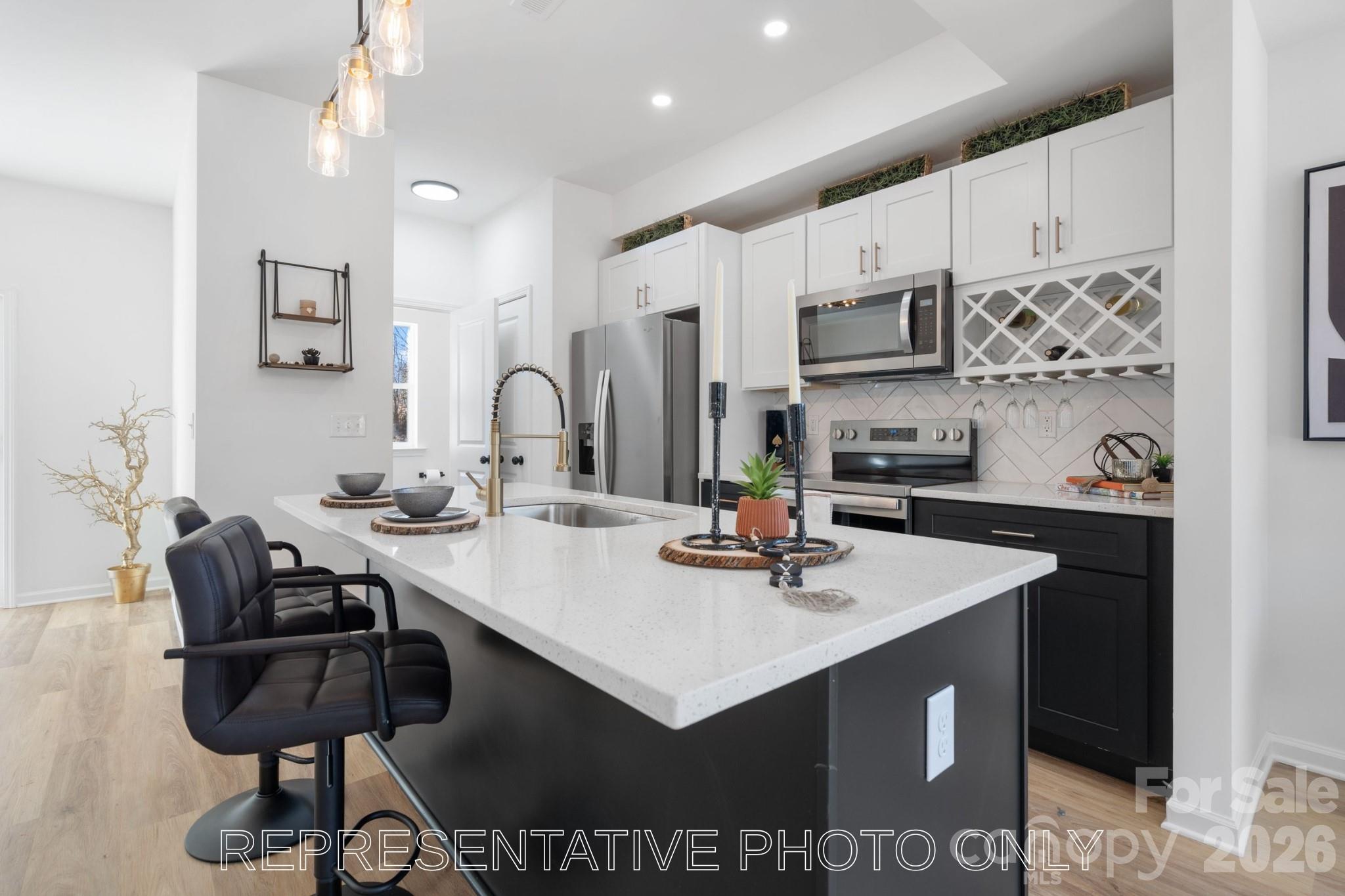 207 Knot Street Property Photo 7