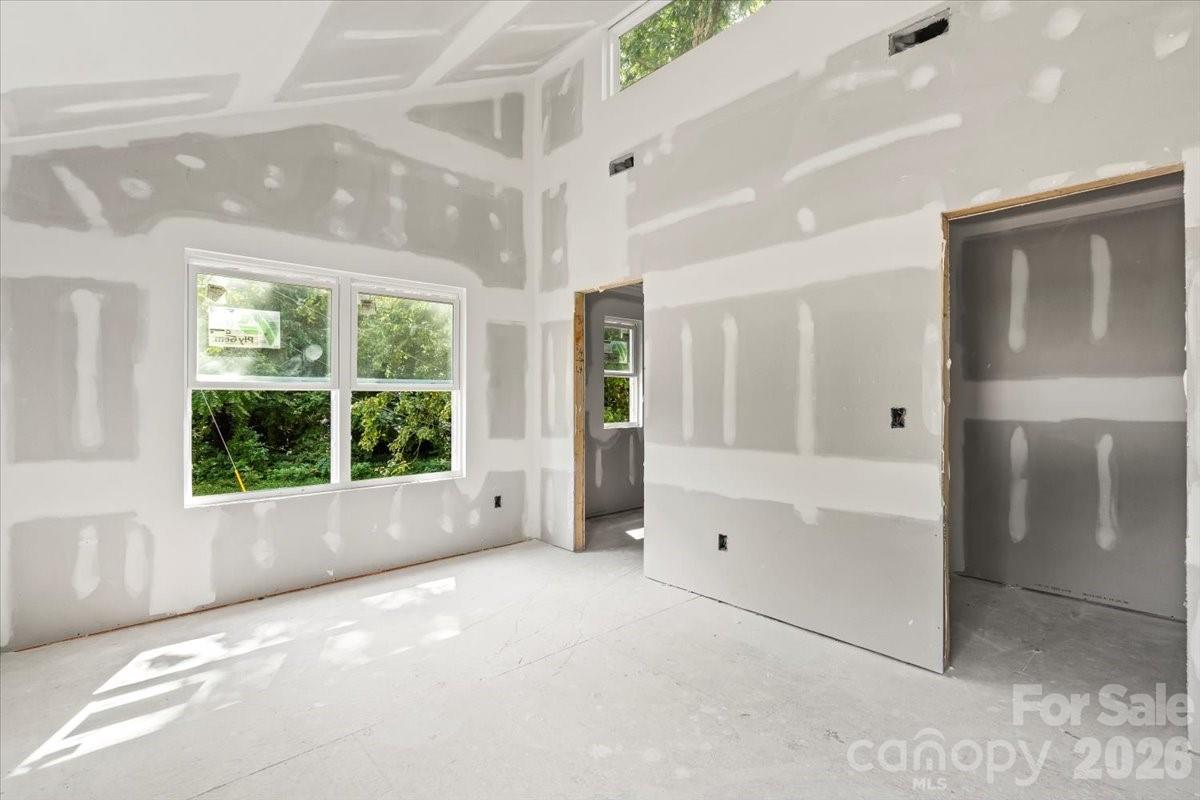 207 Knot Street Property Photo 12