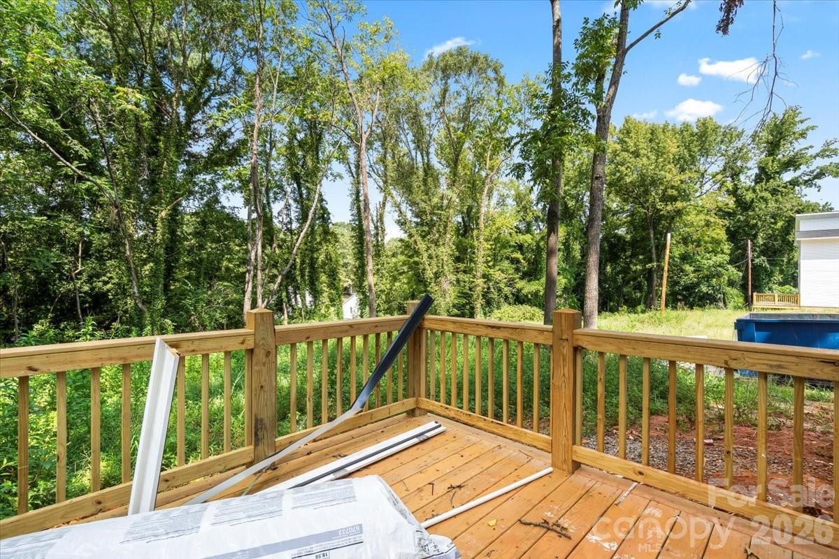 207 Knot Street Property Photo 20