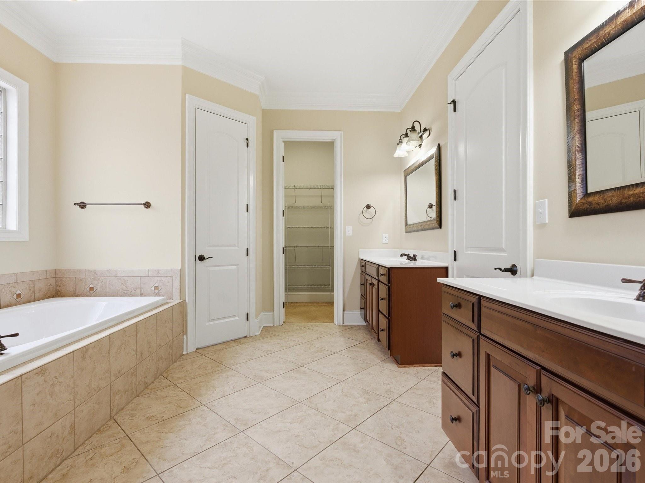 458 Inverness Place Property Photo 21