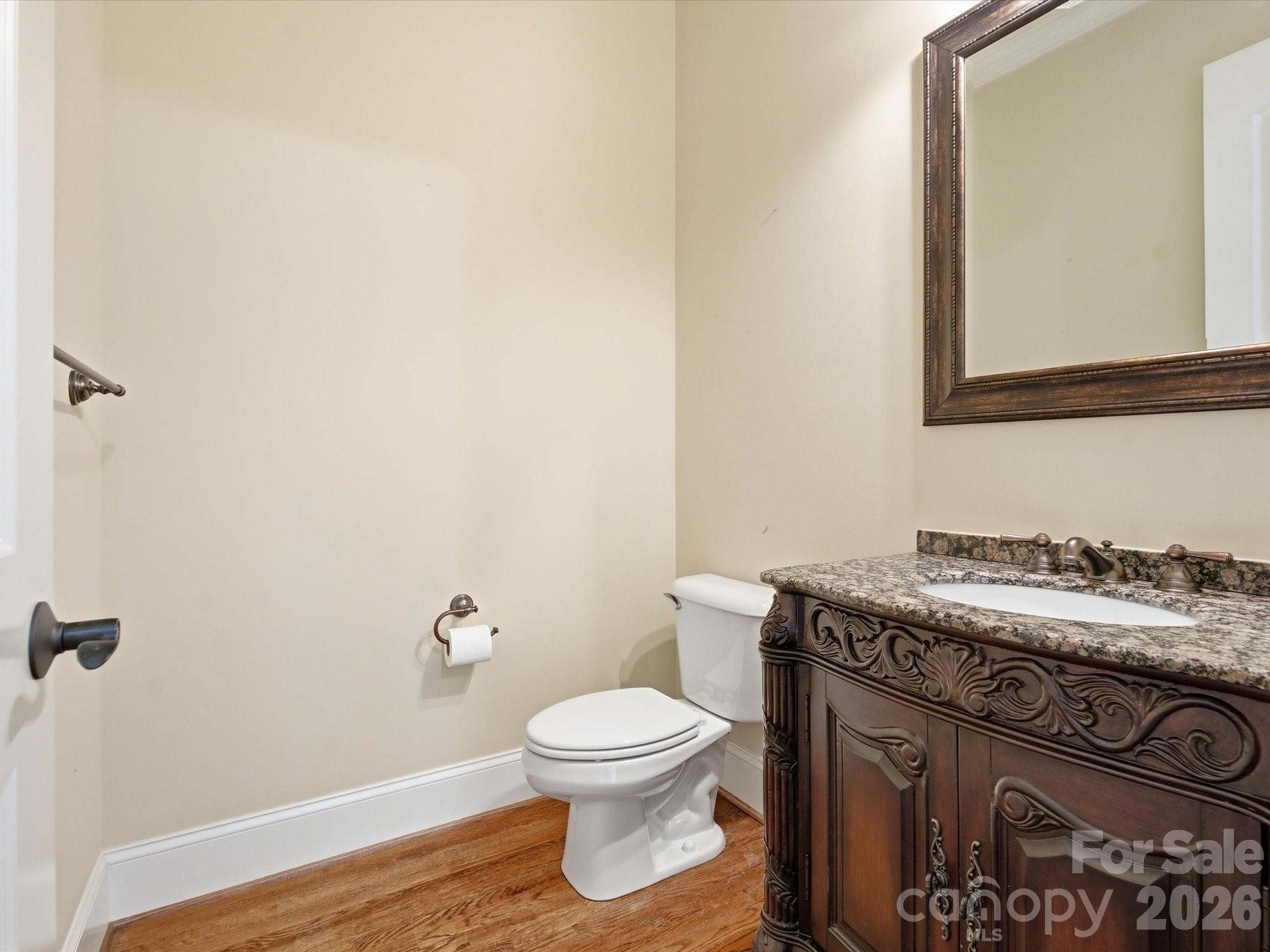 458 Inverness Place Property Photo 27