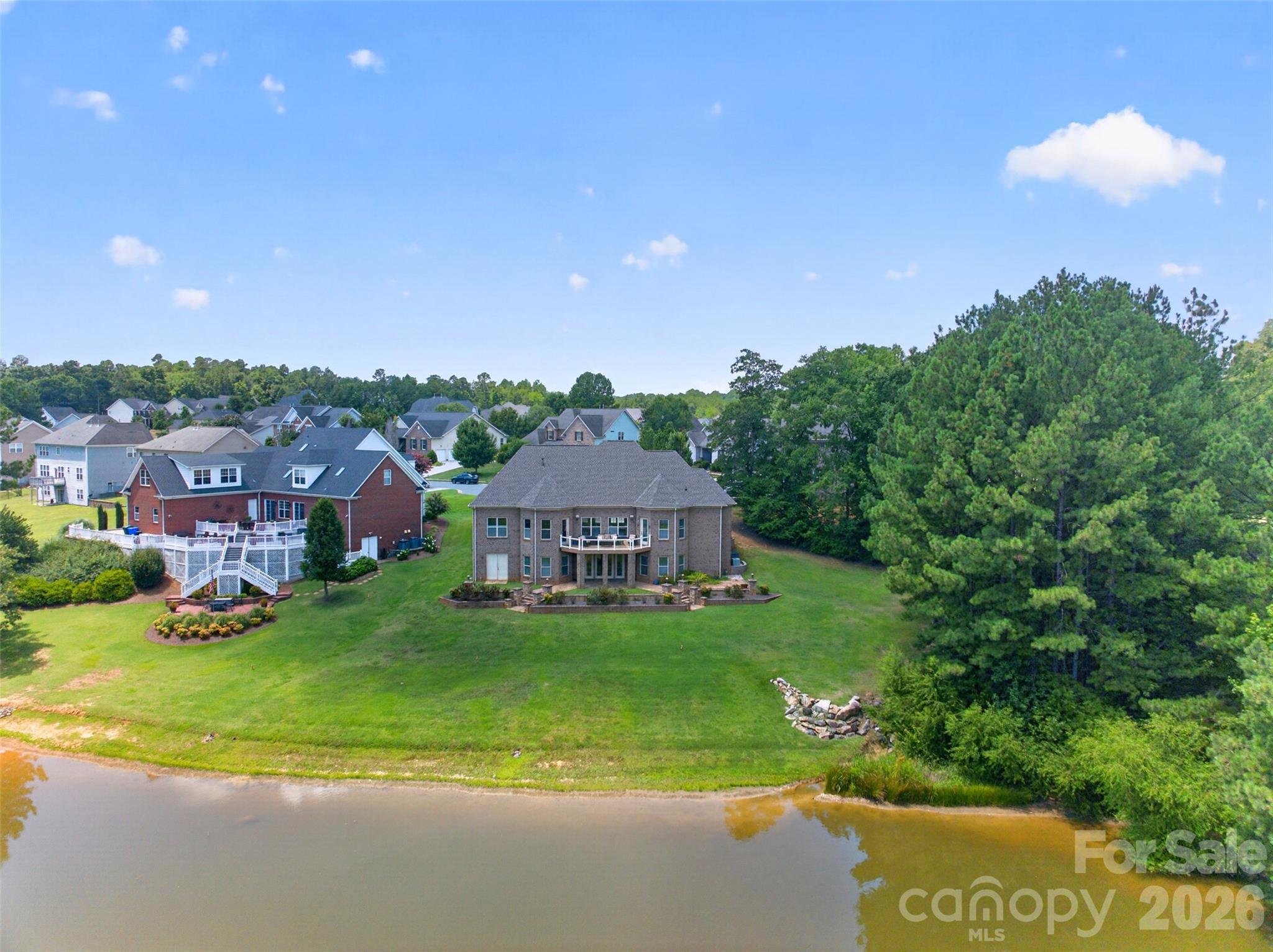458 Inverness Place Property Photo 33