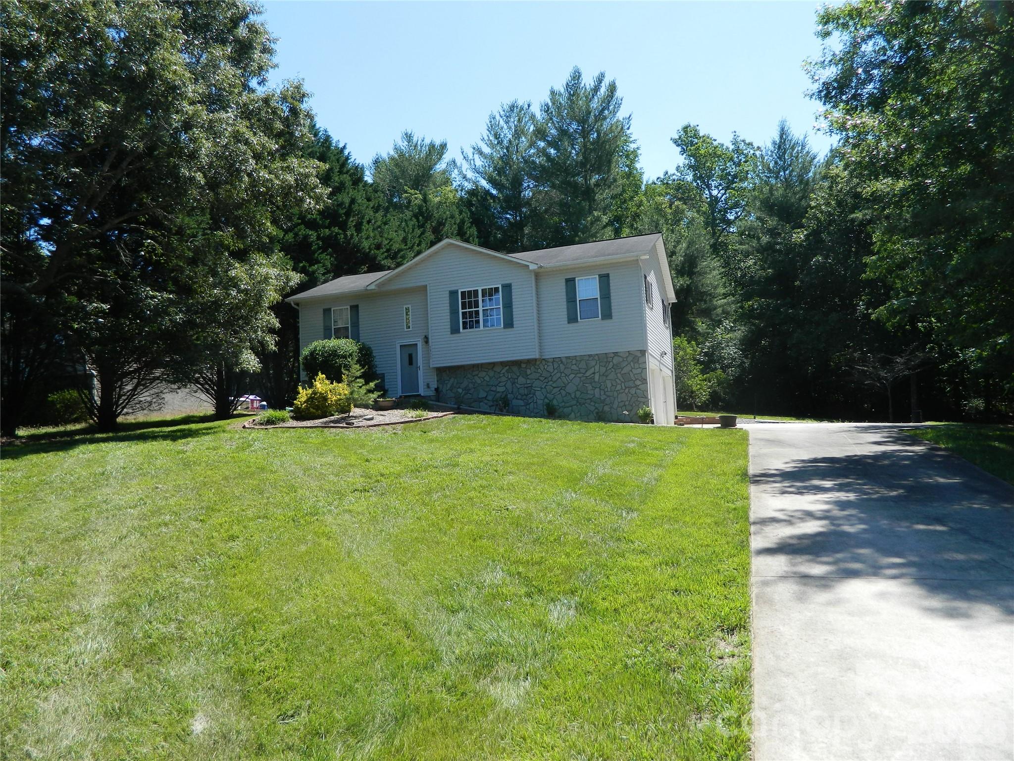 5320 Eider Lane Property Photo 1