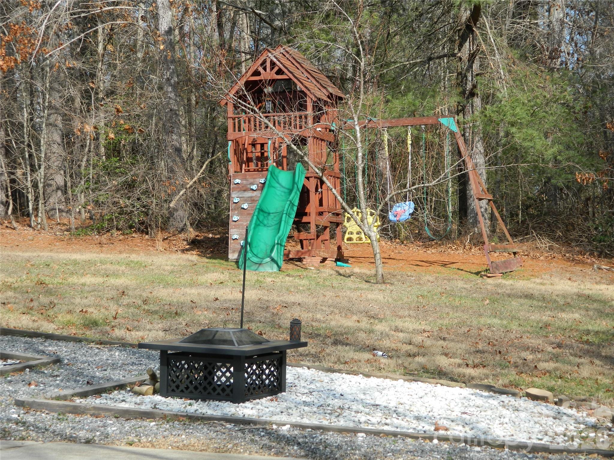 5320 Eider Lane Property Photo 4