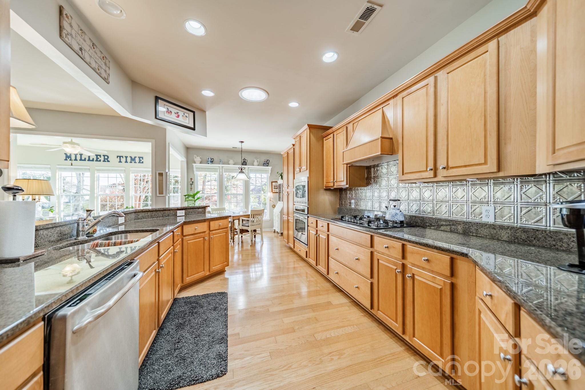 35047 Carnation Lane Property Photo 16
