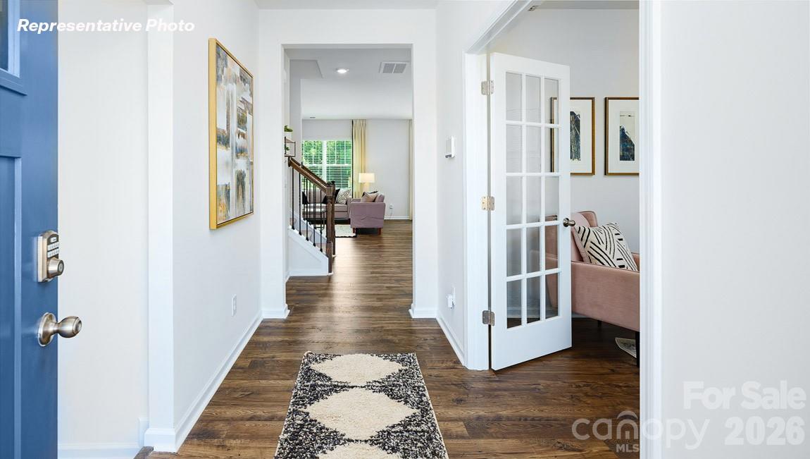 5608 Pamplona Way Property Photo 3
