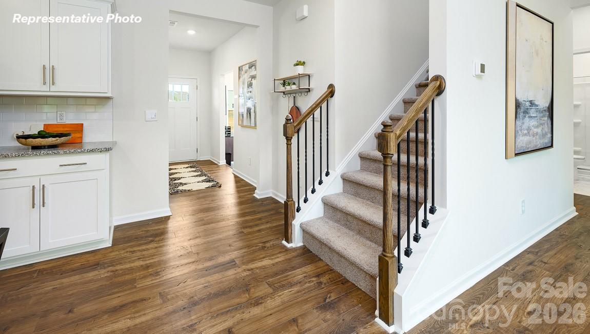 5608 Pamplona Way Property Photo 4