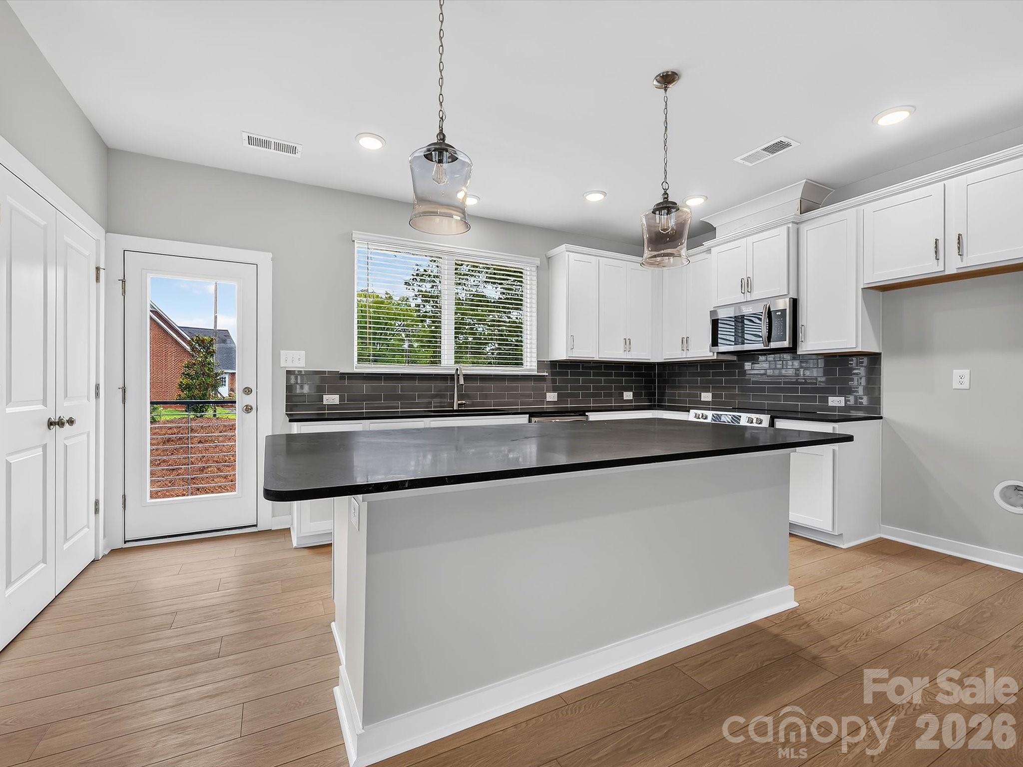 1128 Bismuth Lane Property Photo 4