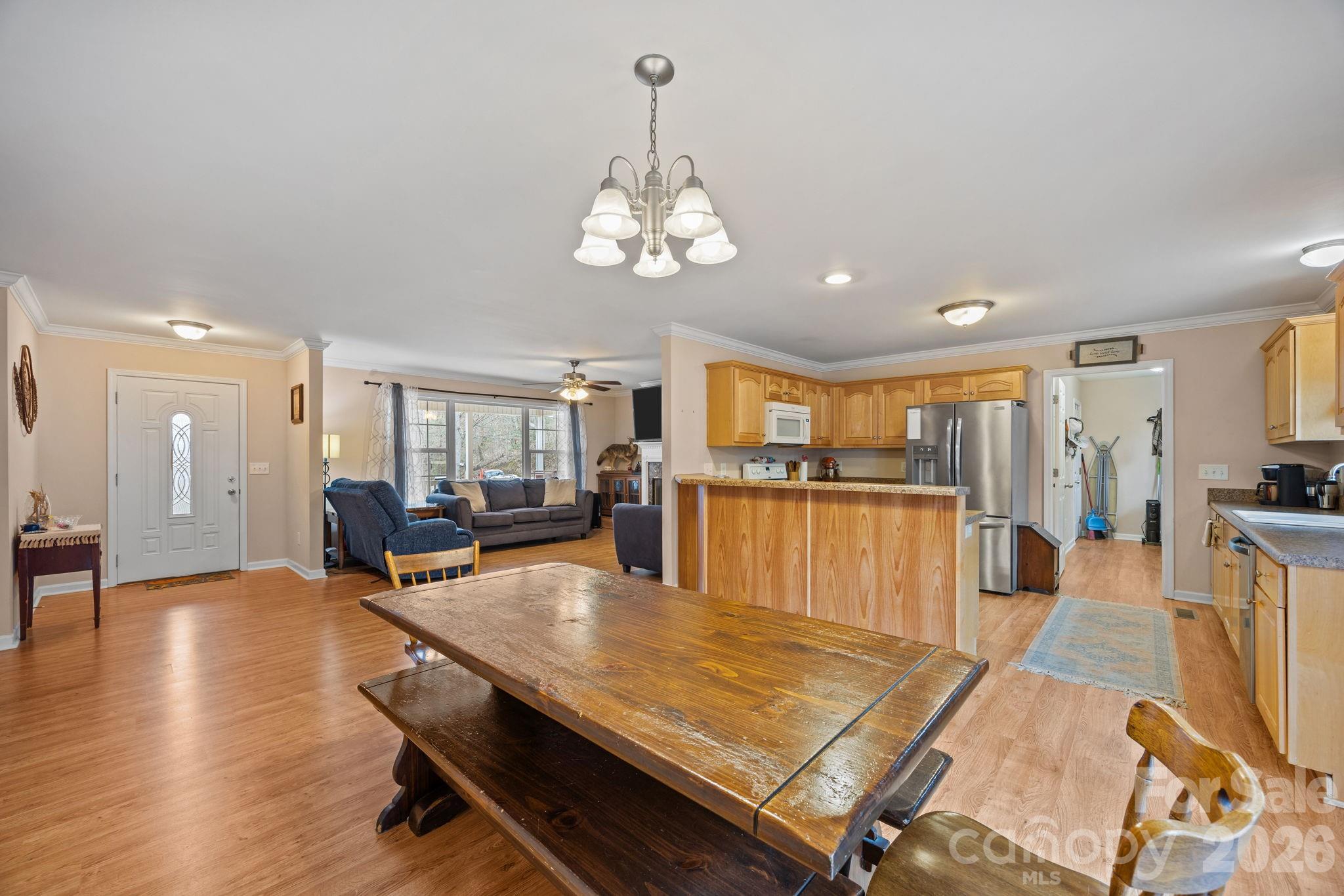 400 Honey Locust Trail Property Photo 3