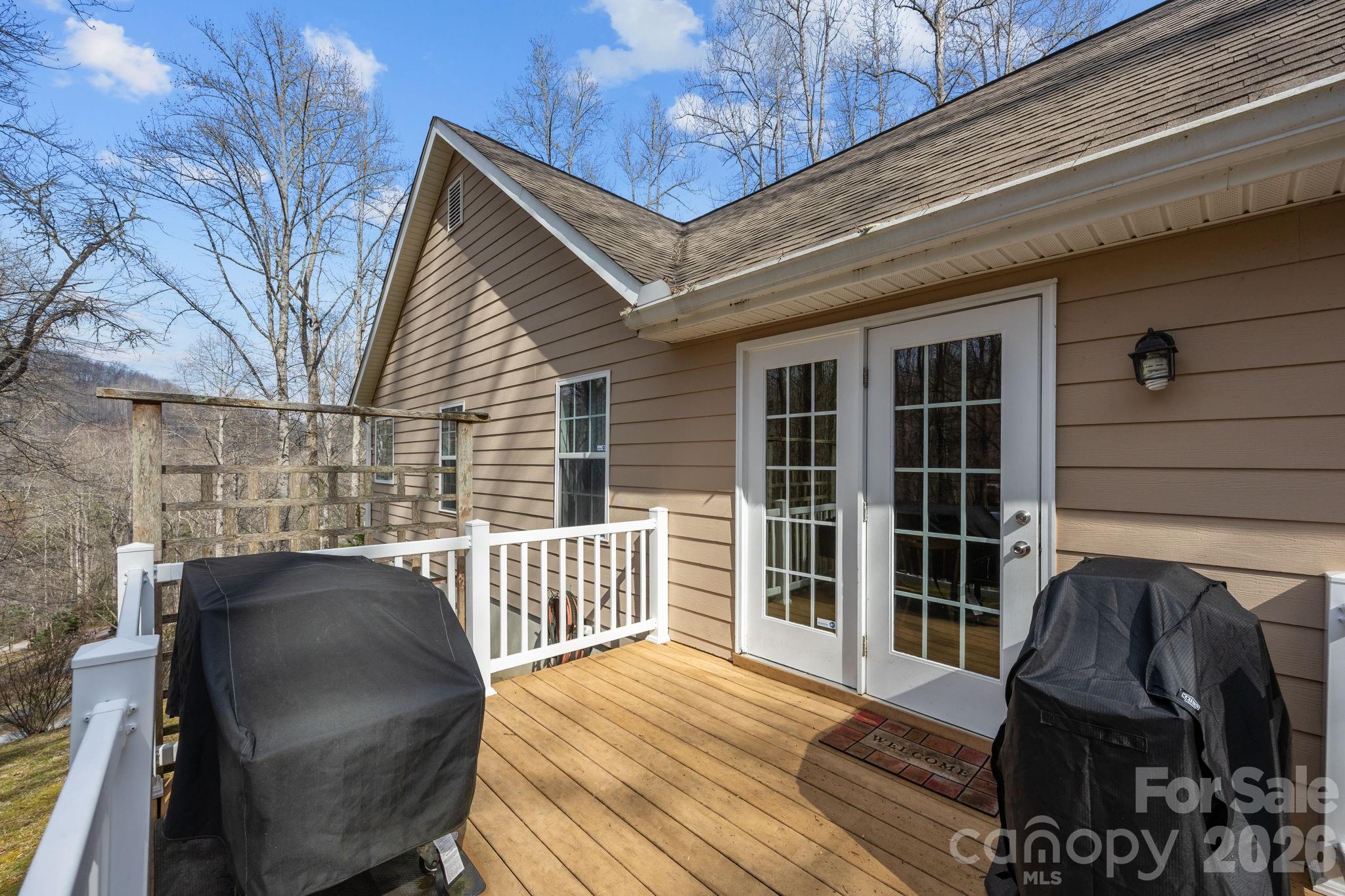 400 Honey Locust Trail Property Photo 8