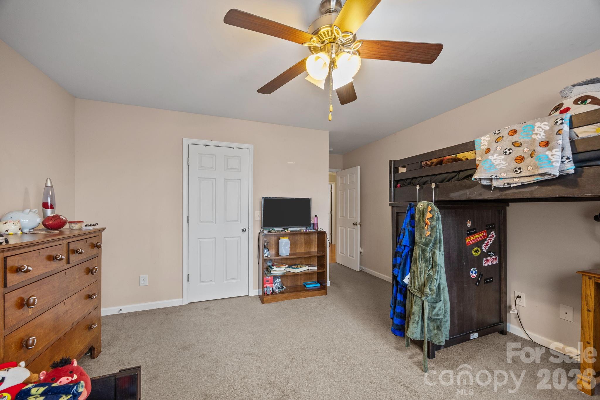 400 Honey Locust Trail Property Photo 32