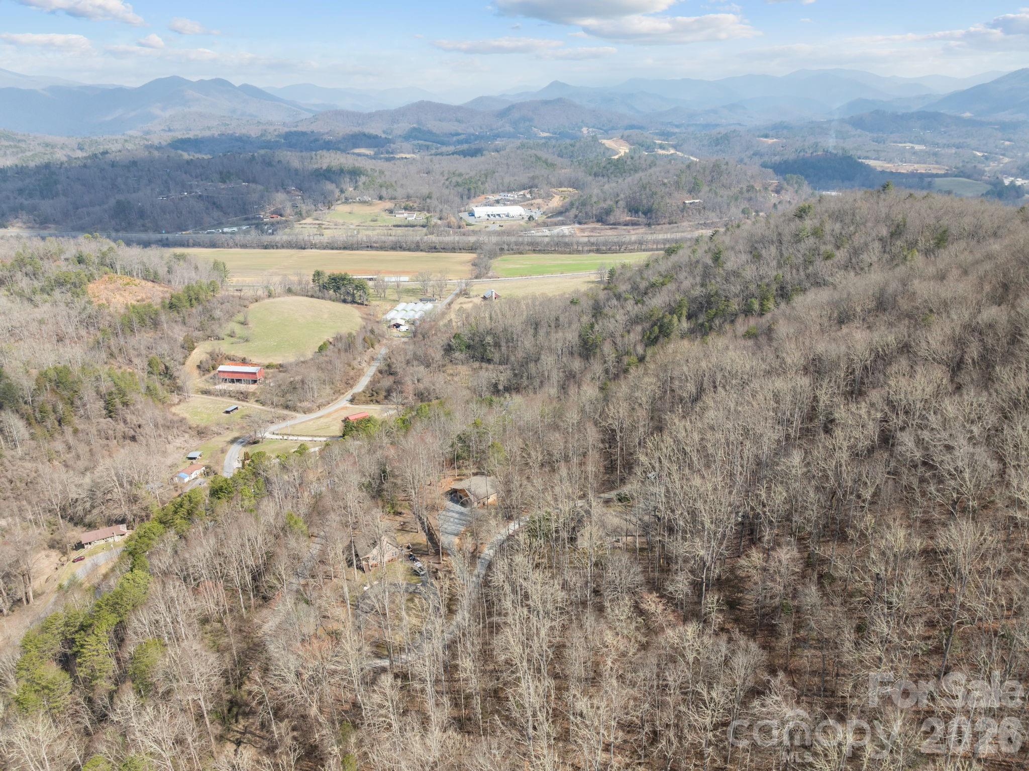 400 Honey Locust Trail Property Photo 33