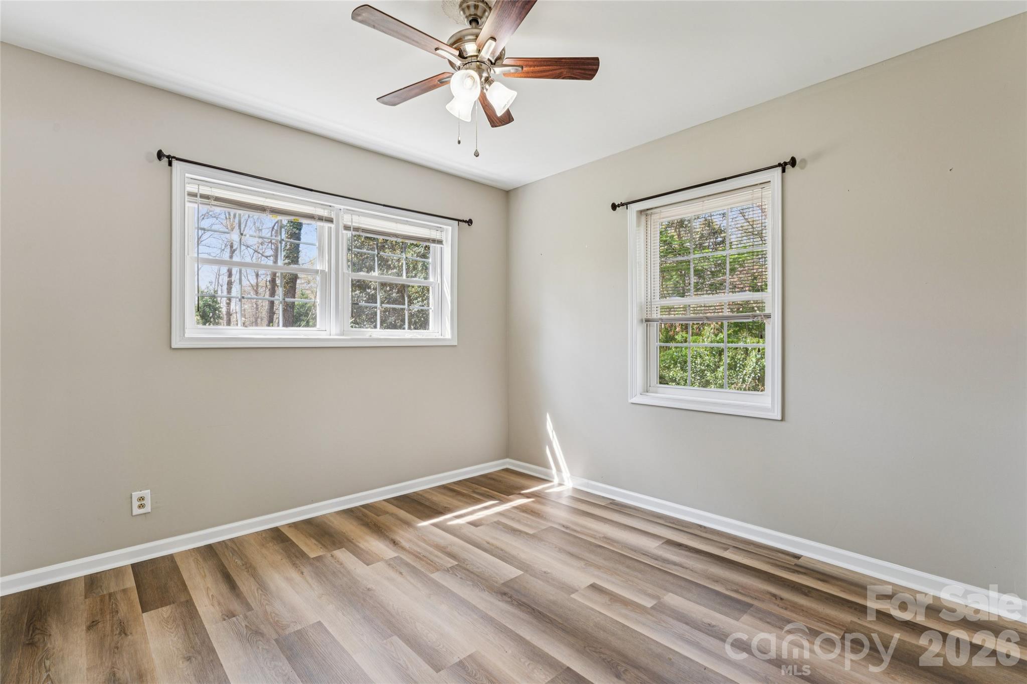604 Sunnybrook Drive Property Photo 21
