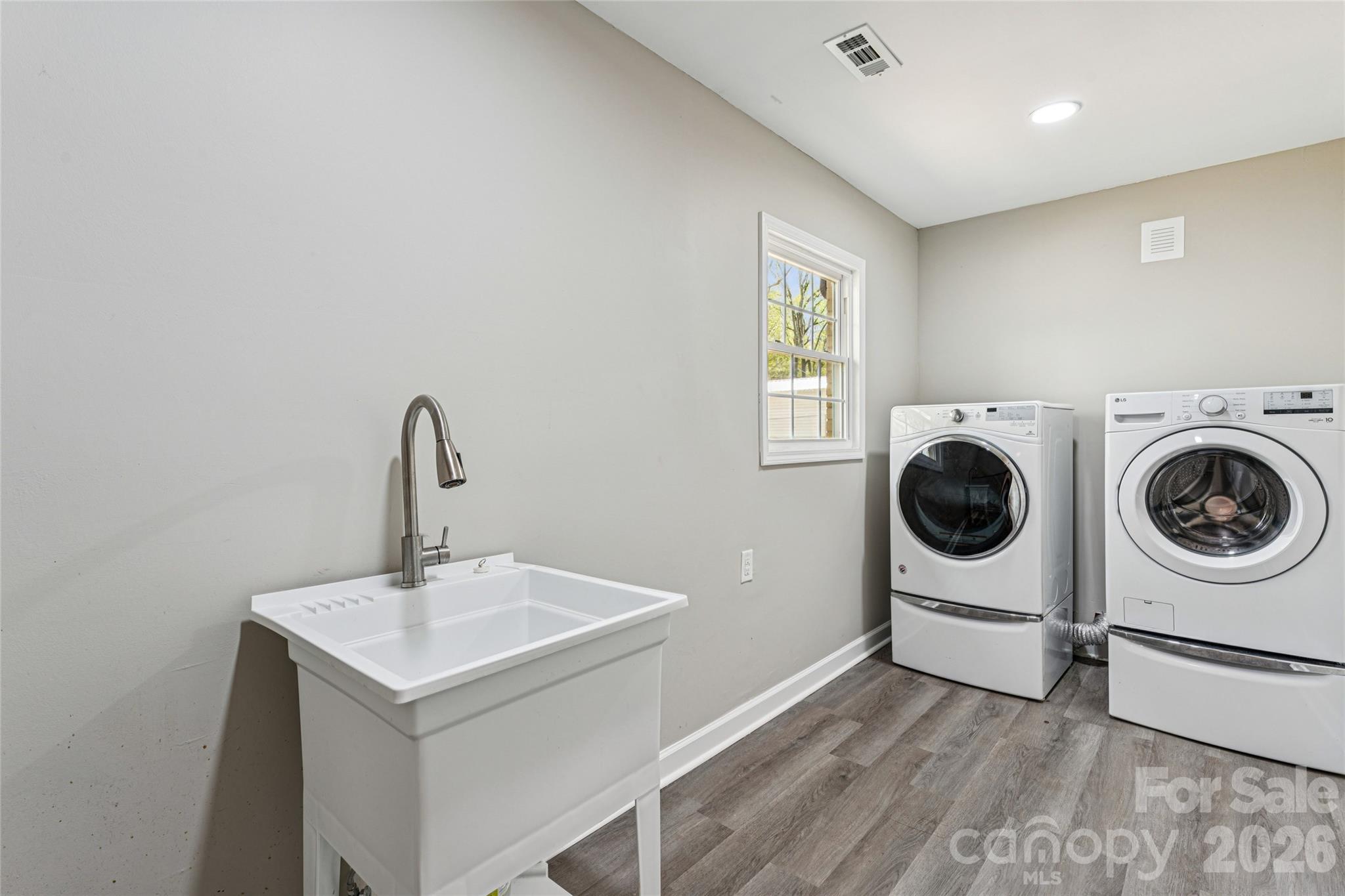 604 Sunnybrook Drive Property Photo 30