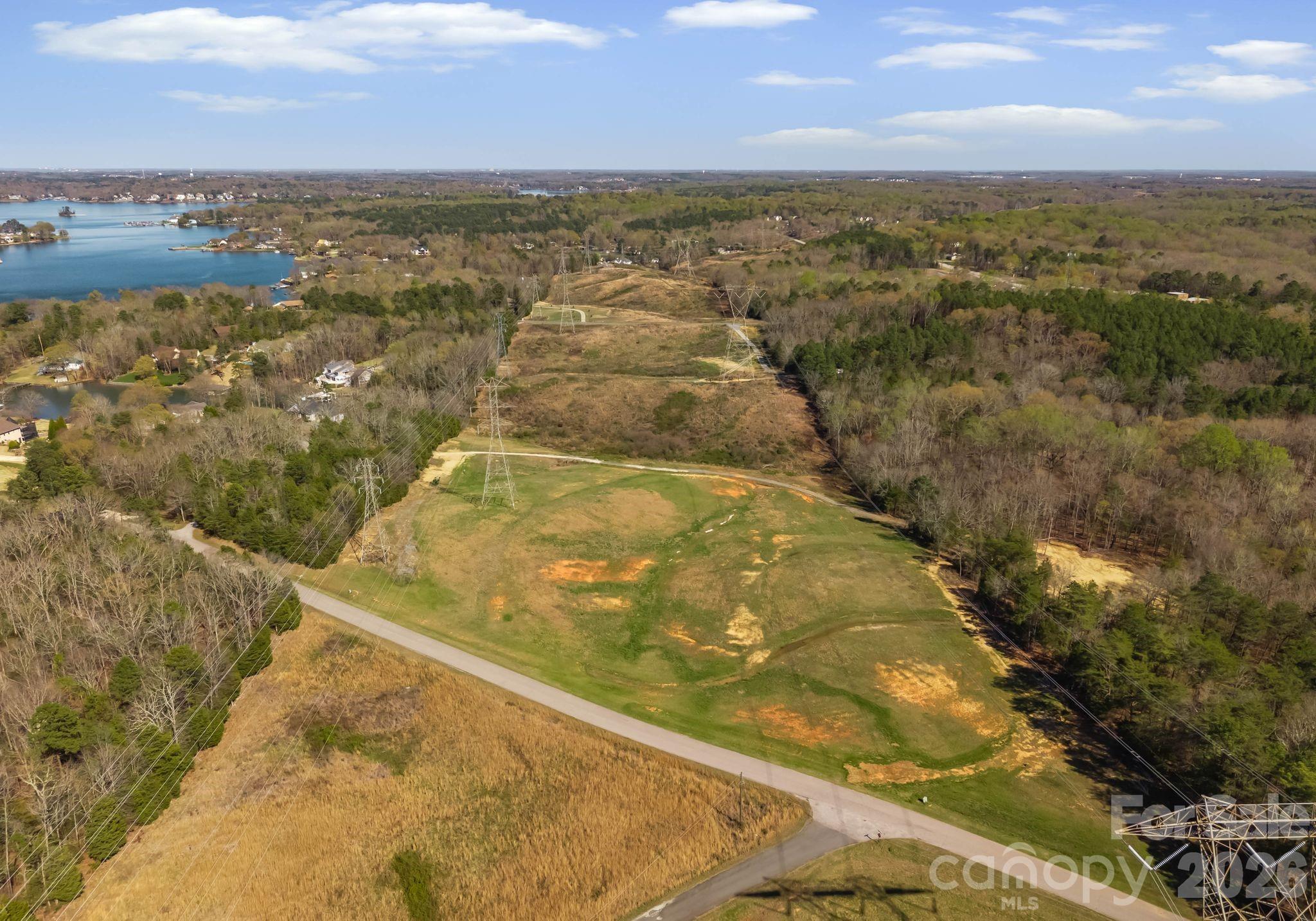 1348 Foxridge Road Property Photo 2