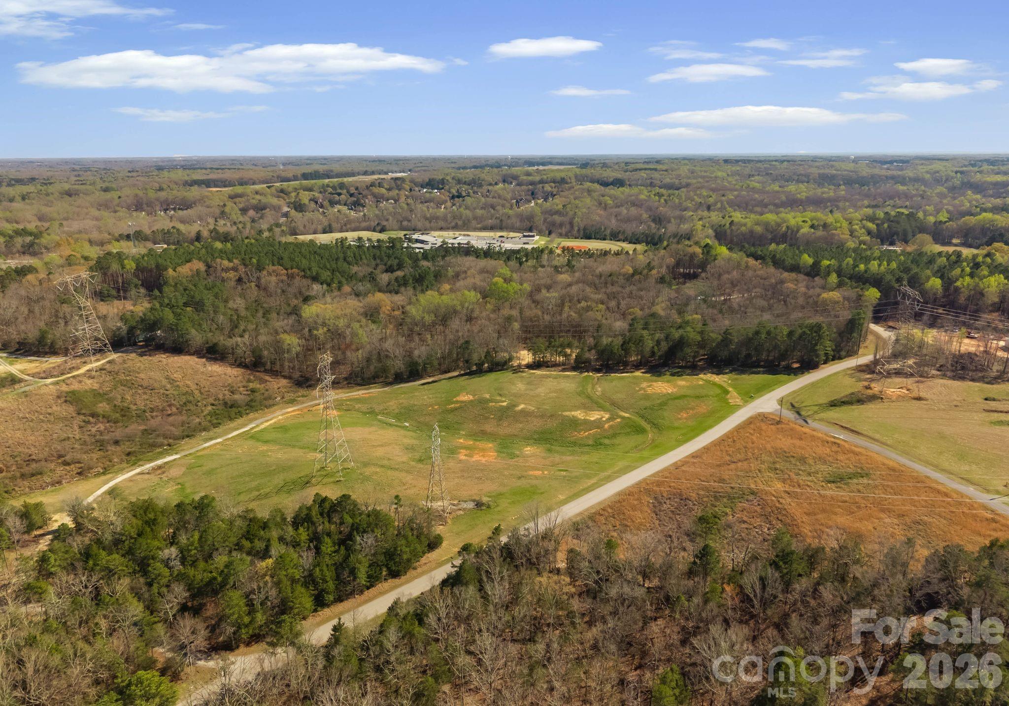 1348 Foxridge Road Property Photo 4