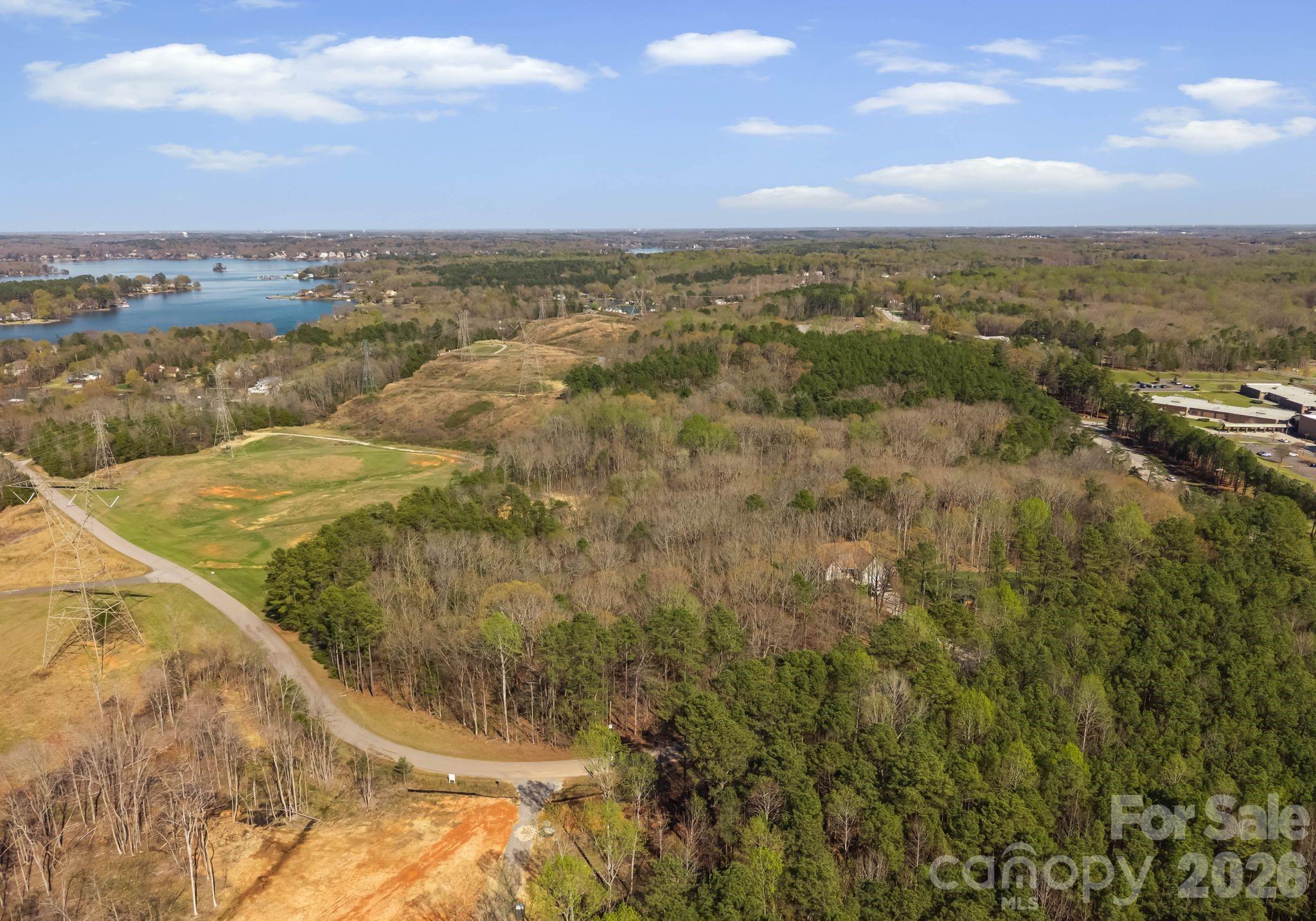 1348 Foxridge Road Property Photo 5