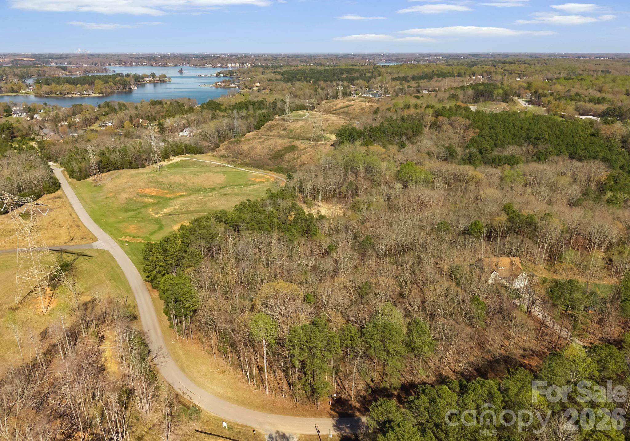 1348 Foxridge Road Property Photo 7