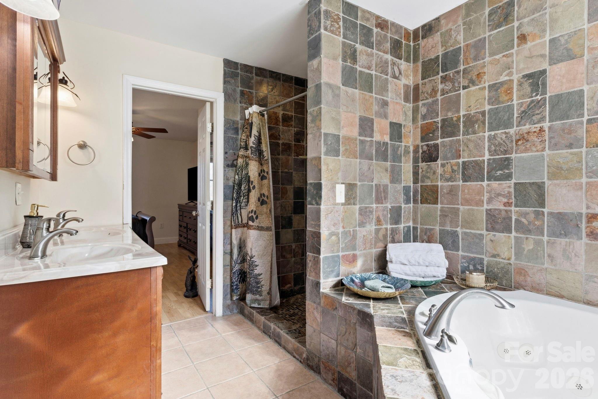 11 Roberts Drive Property Photo 18