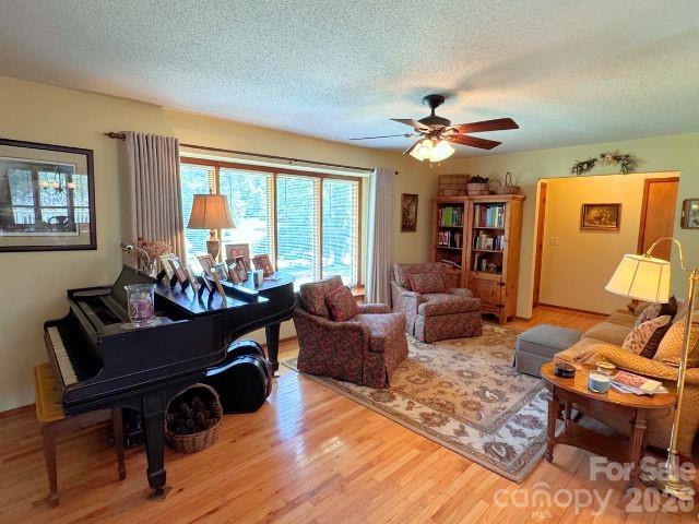 35 Azalea Drive Property Photo 7