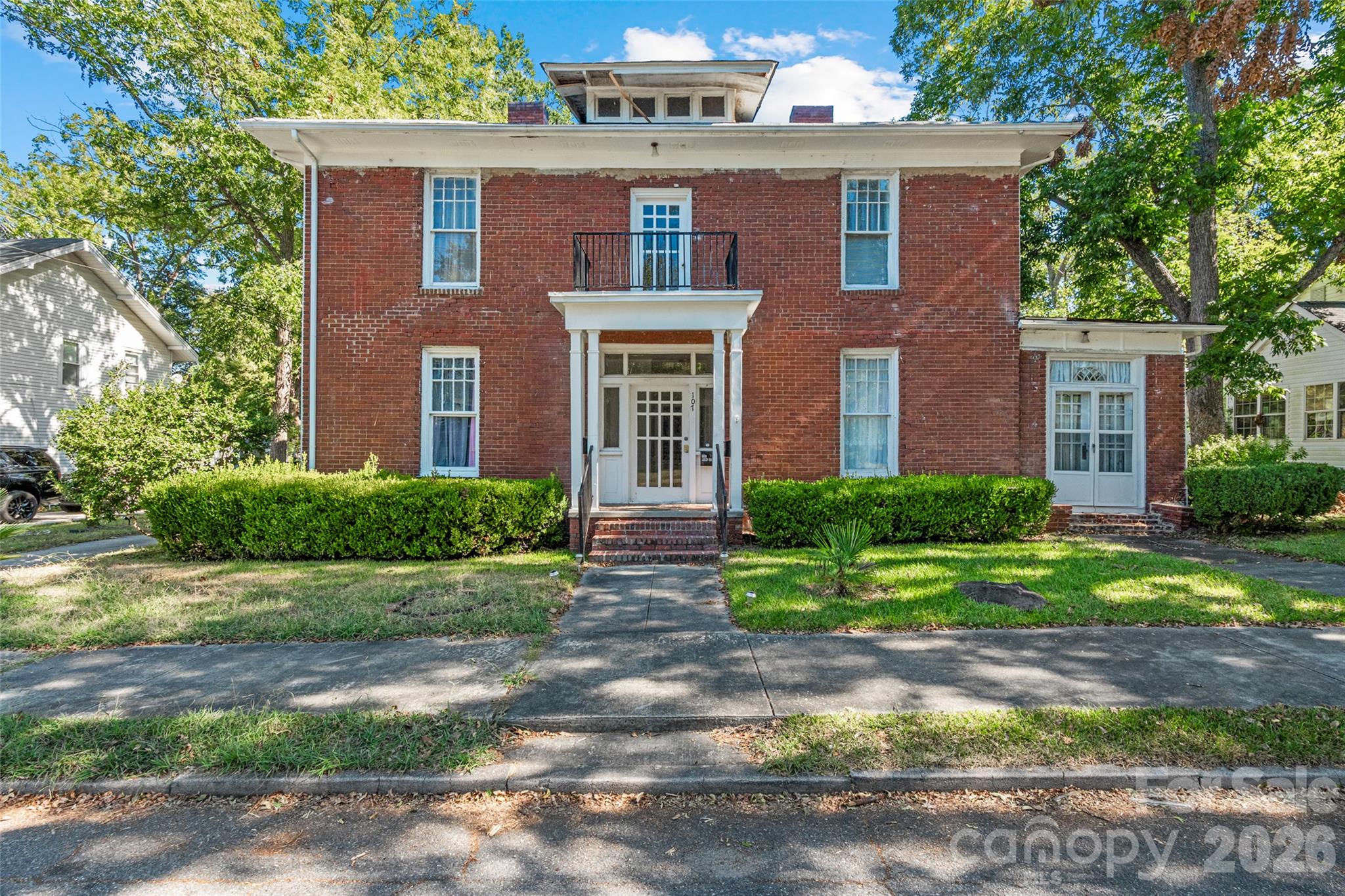 107 Pine Street Property Photo 1