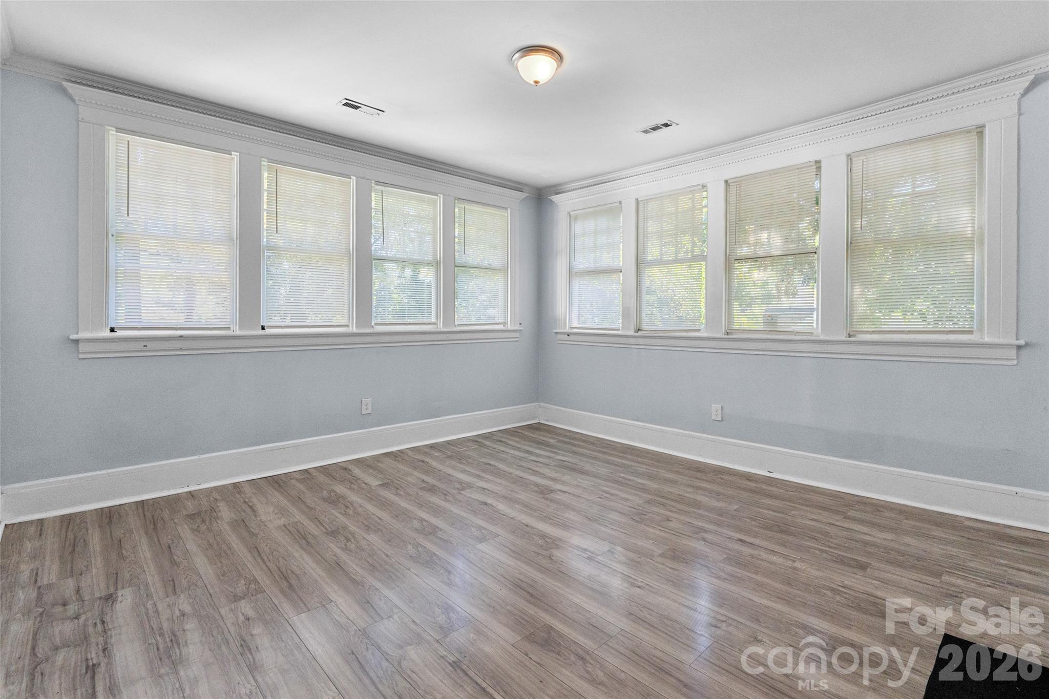 107 Pine Street Property Photo 24