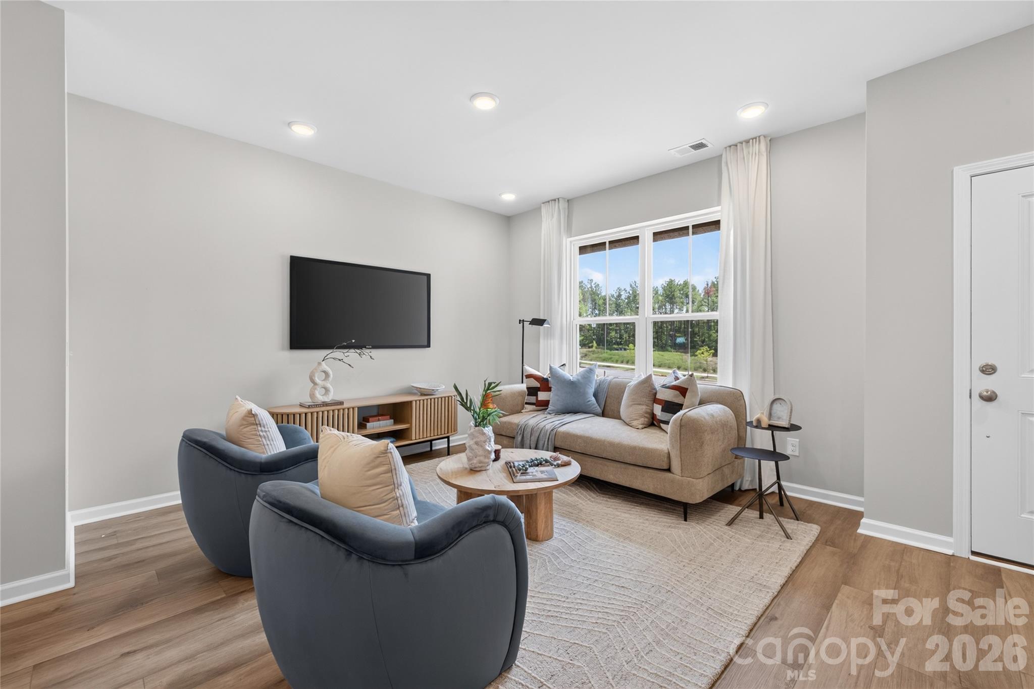 587 Cape Cod Way Property Photo 9