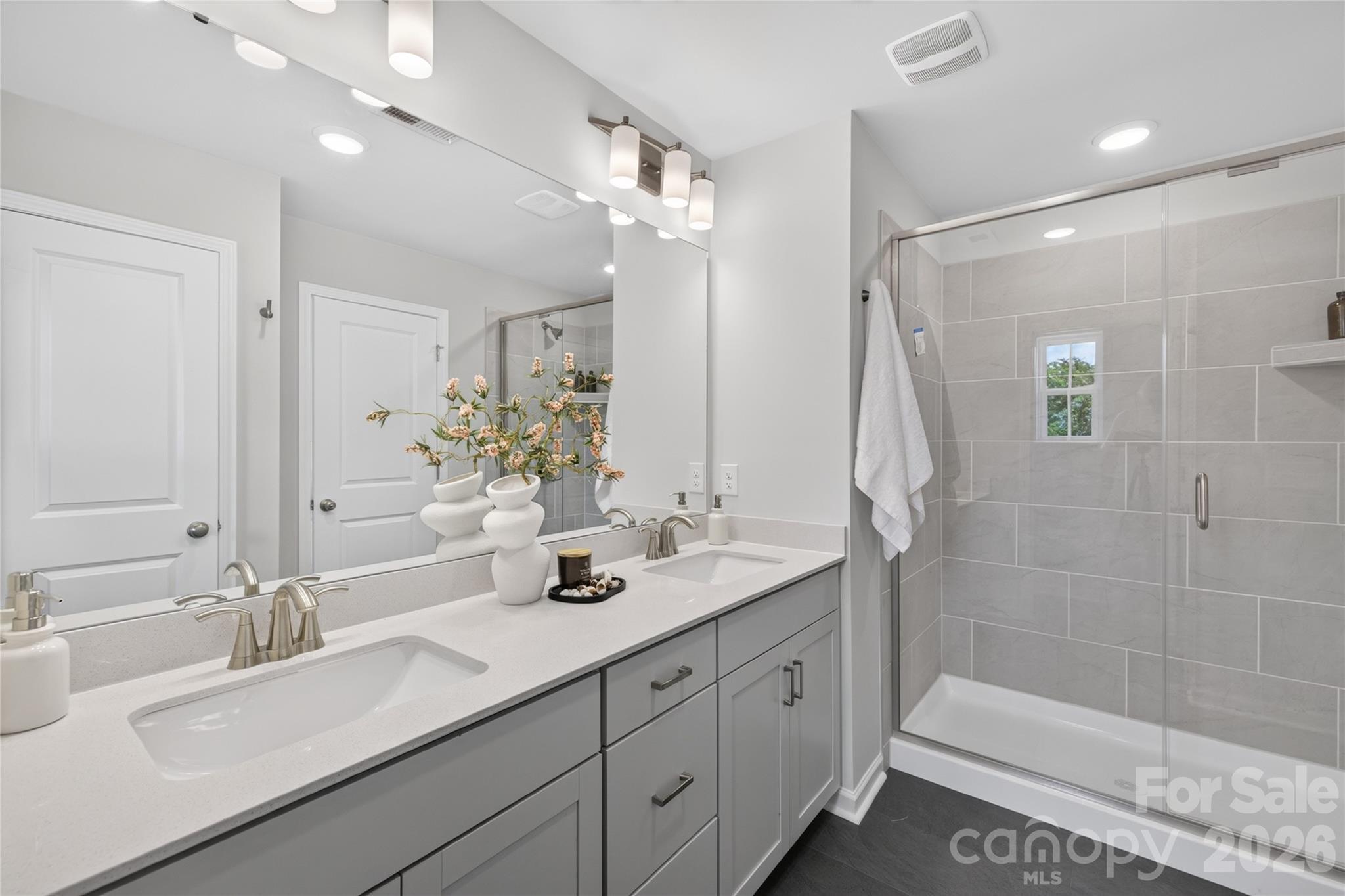 587 Cape Cod Way Property Photo 18
