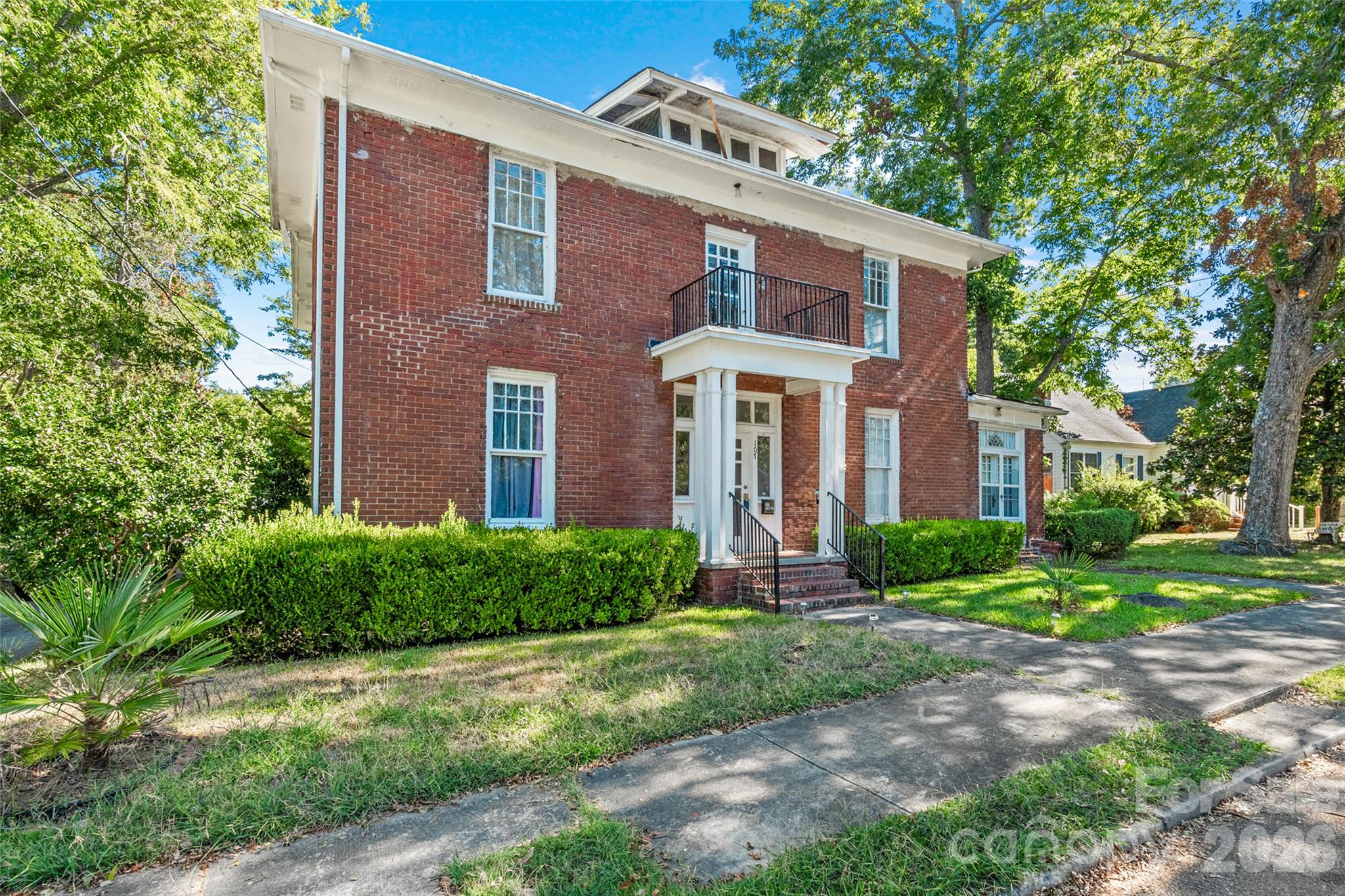 107 Pine Street Property Photo 2