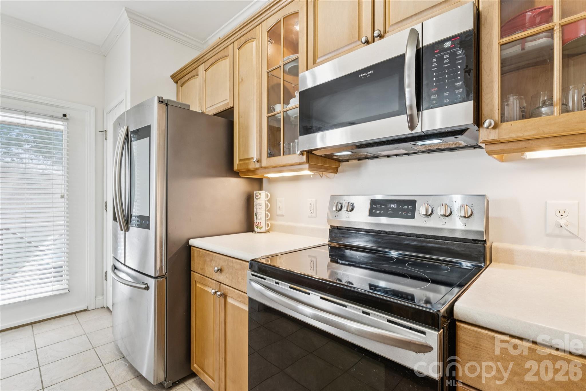 2428 Madison Green Drive Property Photo 2
