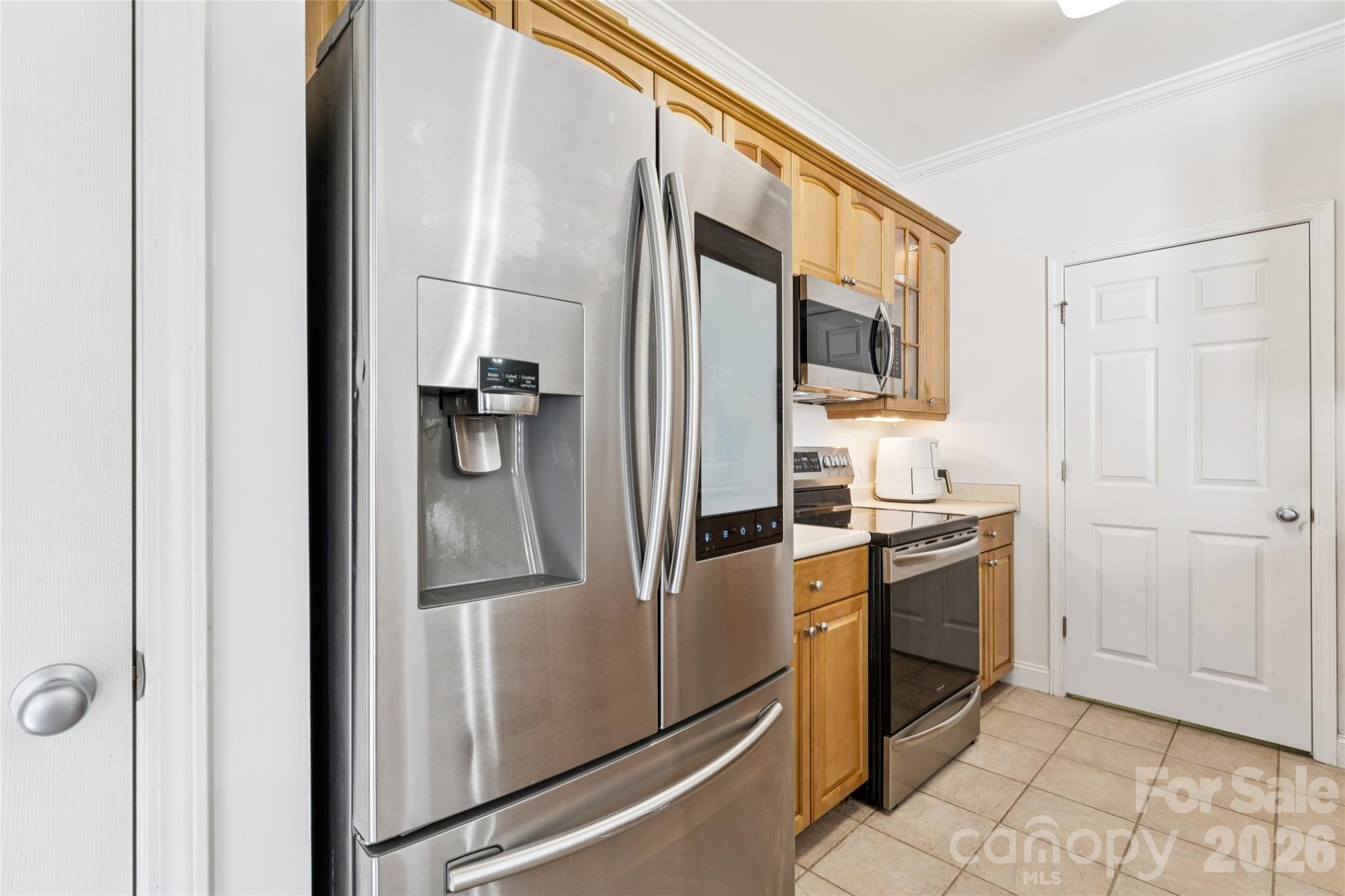 2428 Madison Green Drive Property Photo 4