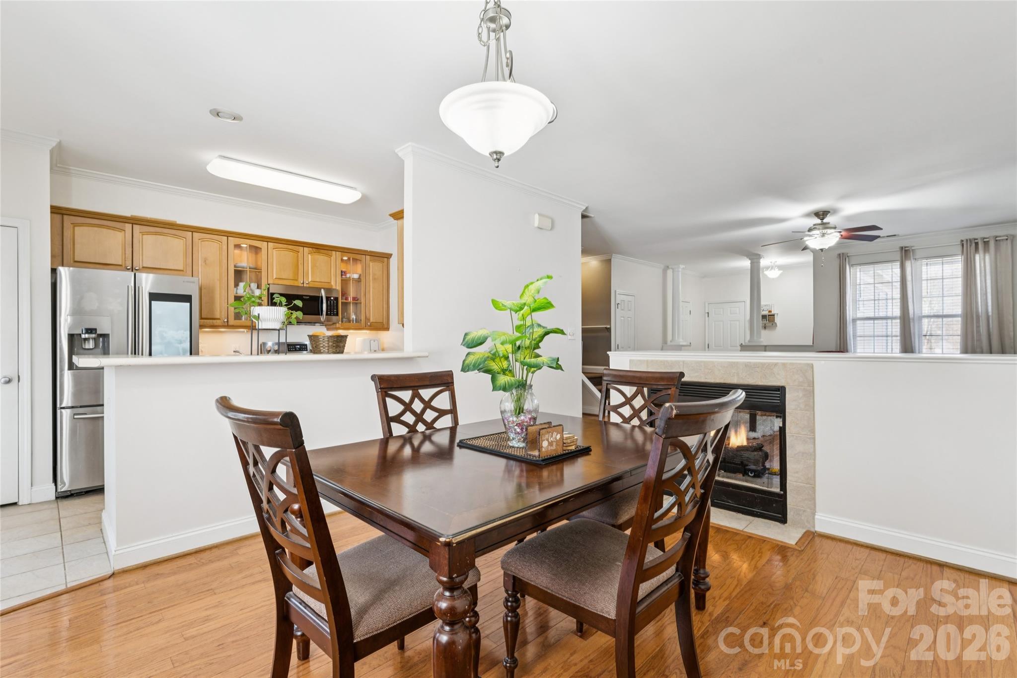 2428 Madison Green Drive Property Photo 6
