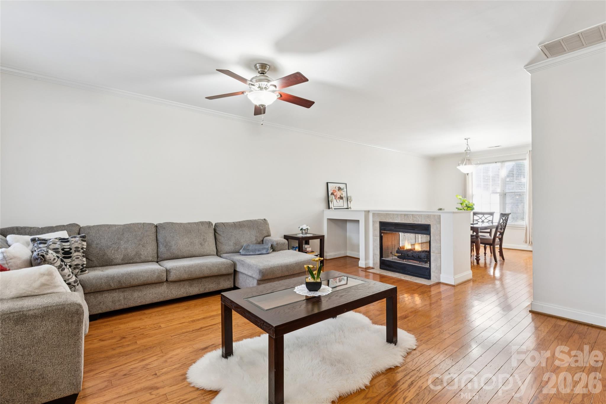 2428 Madison Green Drive Property Photo 11