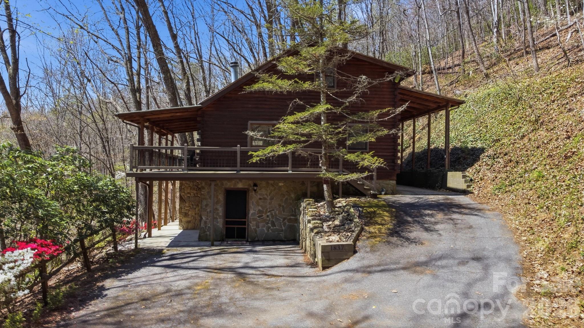 1837 E Alarka Road Property Photo 6