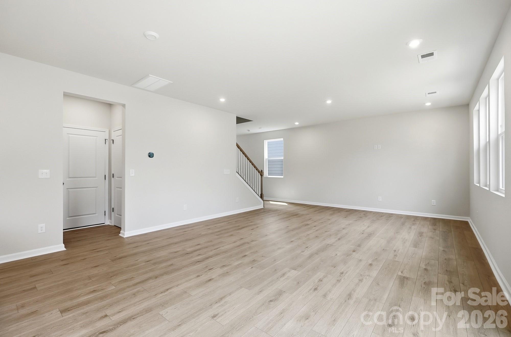 2712 Phoenix Court Property Photo 11
