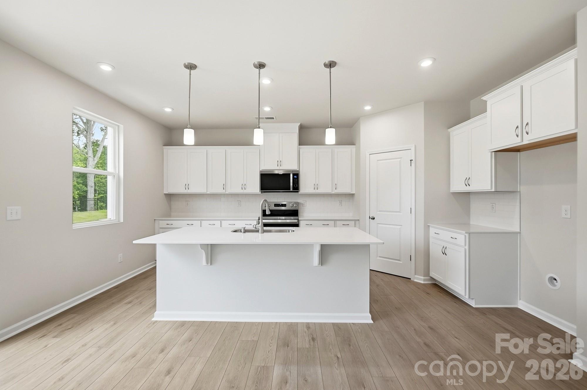 2712 Phoenix Court Property Photo 13