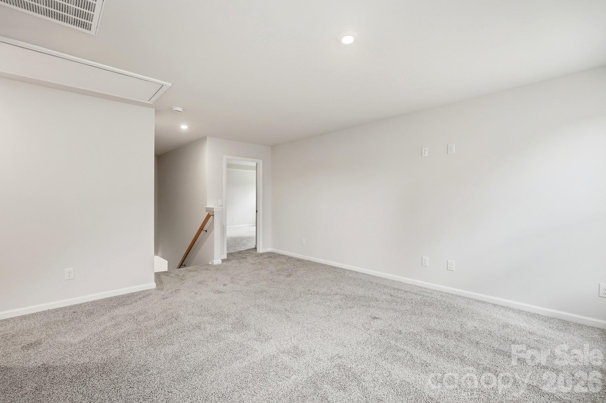 2712 Phoenix Court Property Photo 28