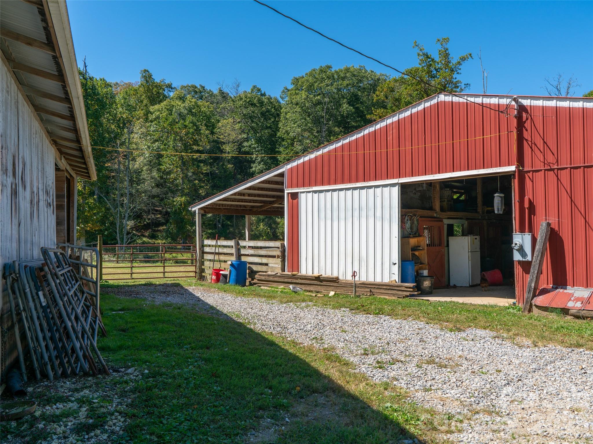 1050 Dale Road Property Photo 6