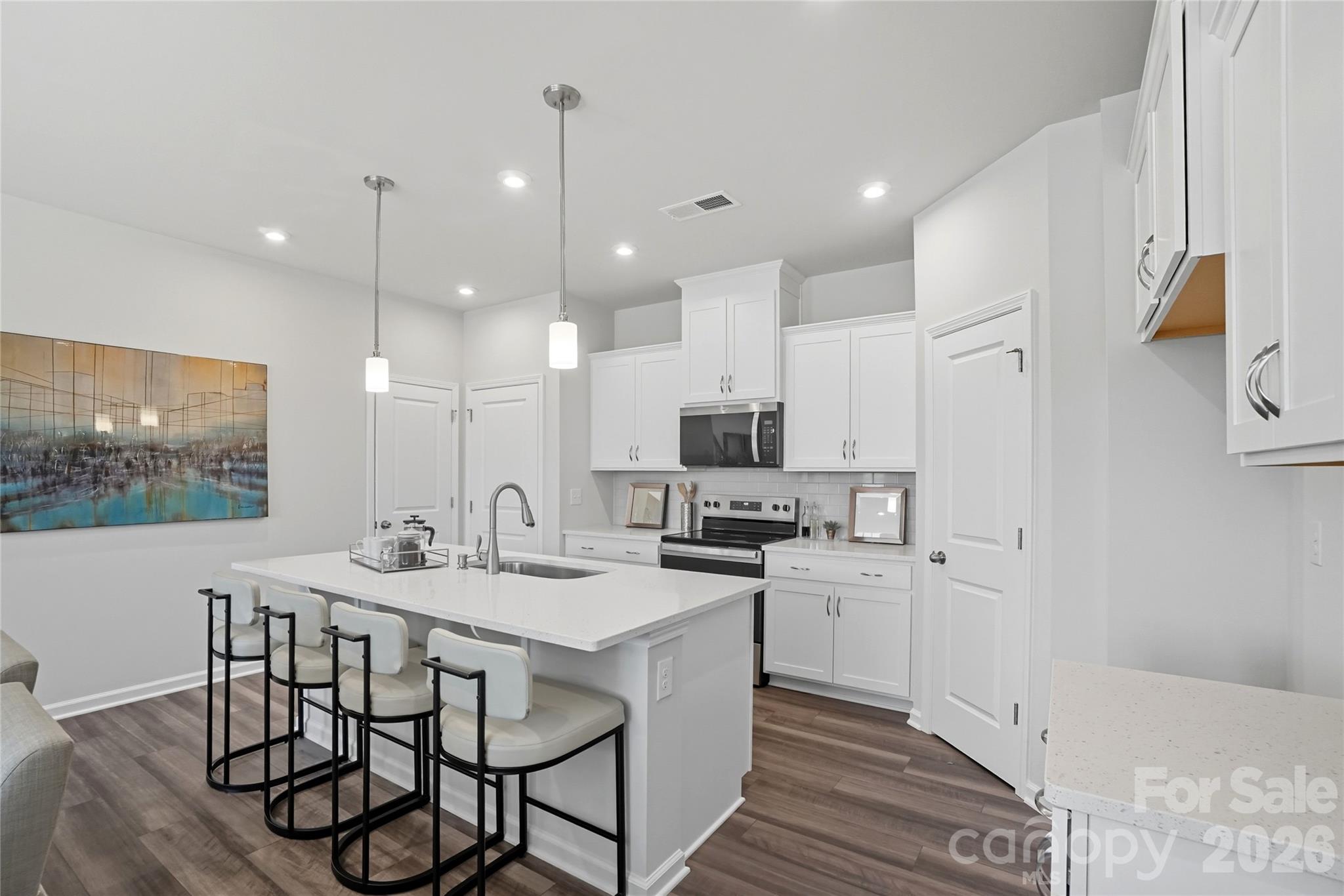 2588 Selbourne Drive Property Photo 13