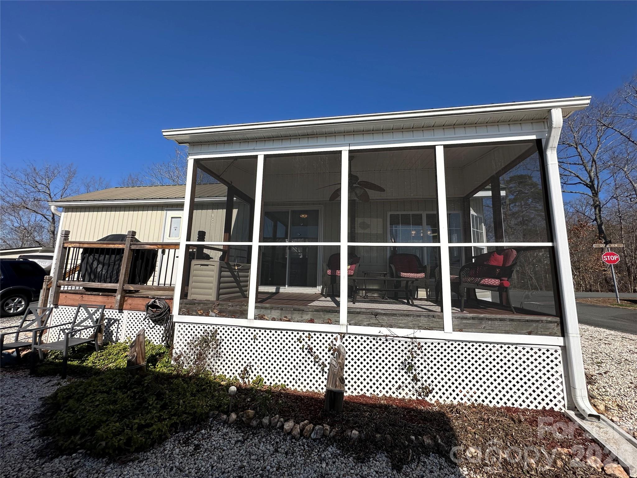171 Grand View Drive Property Photo 4