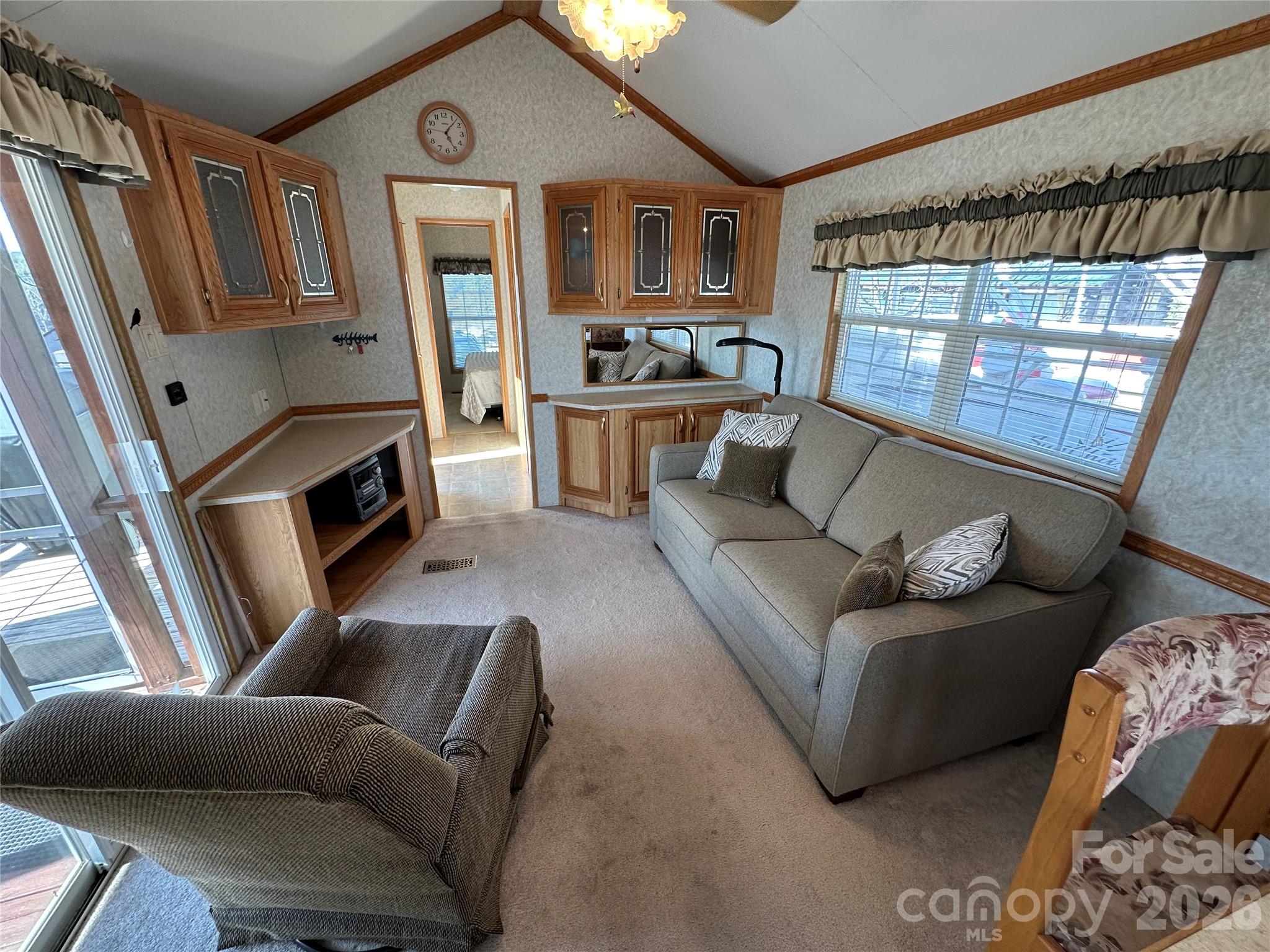171 Grand View Drive Property Photo 12