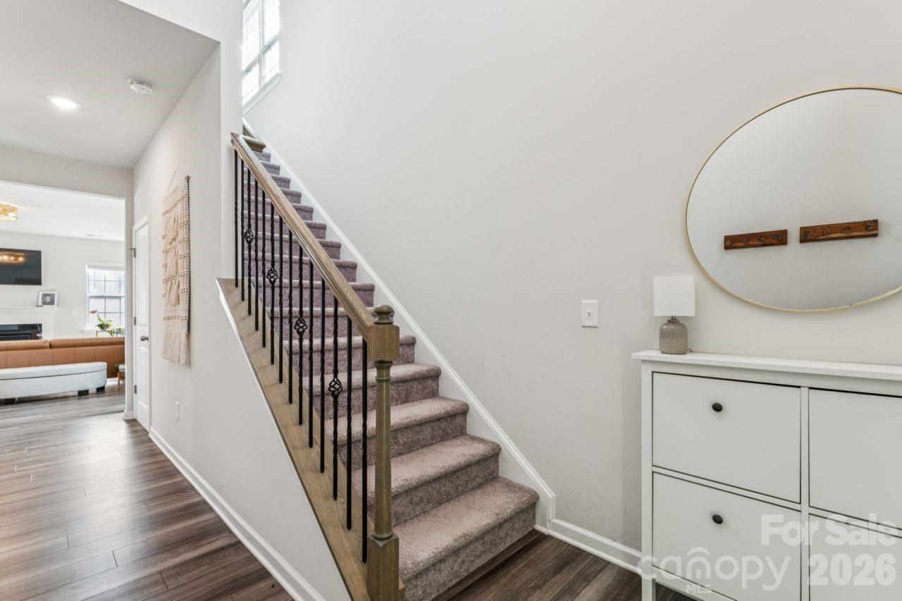 221 Shadowbrook Way Property Photo 4