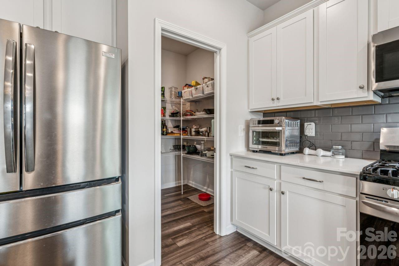 221 Shadowbrook Way Property Photo 10