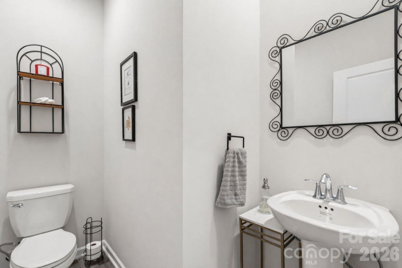 221 Shadowbrook Way Property Photo 16