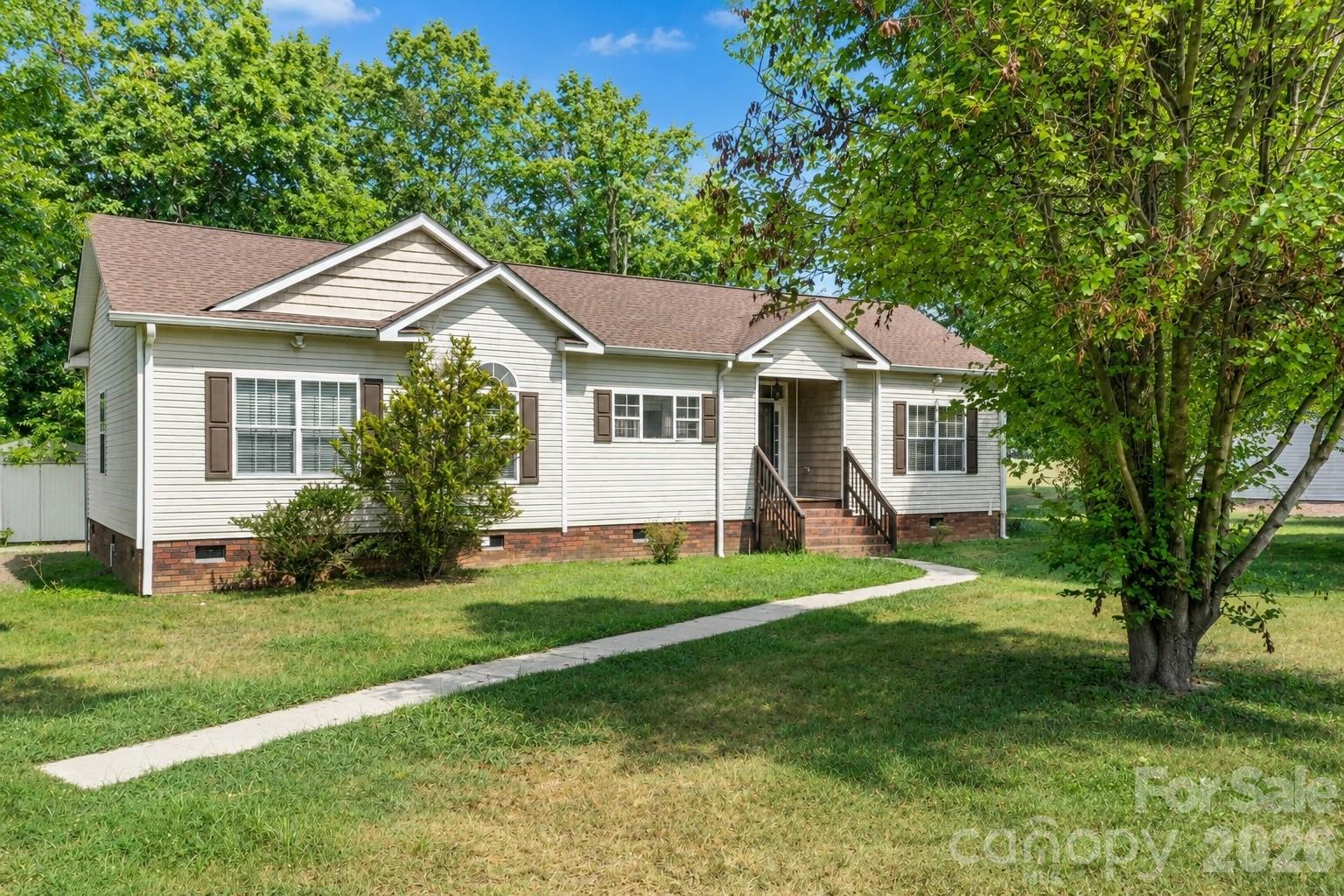3951 Springs Road Property Photo 1