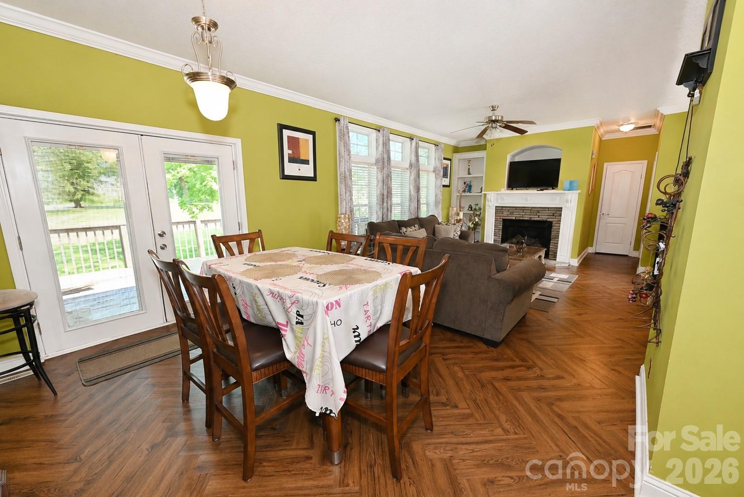 3951 Springs Road Property Photo 10