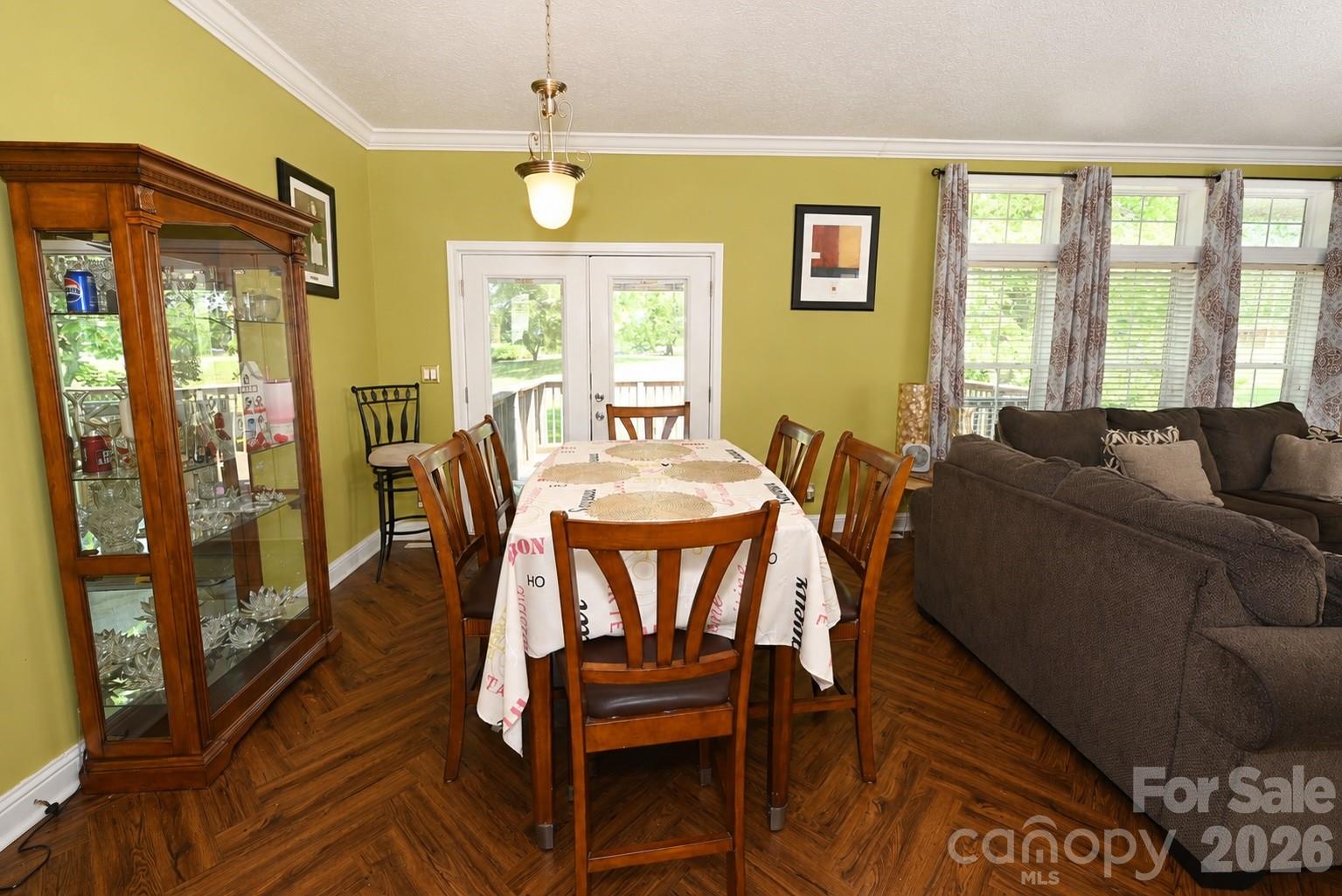 3951 Springs Road Property Photo 12