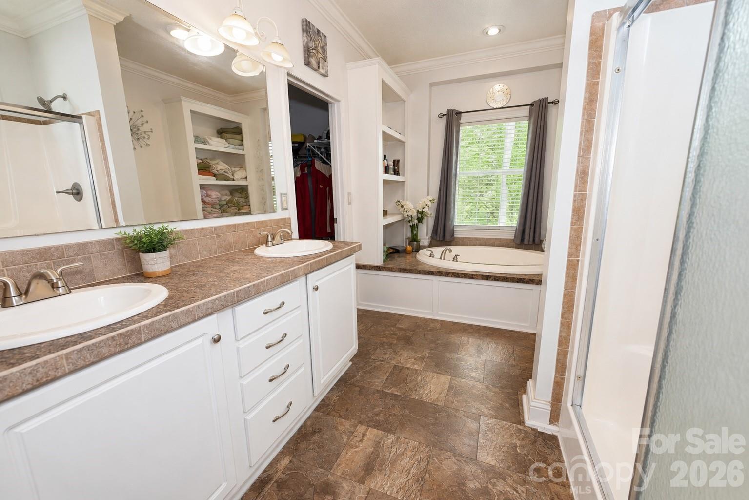 3951 Springs Road Property Photo 14