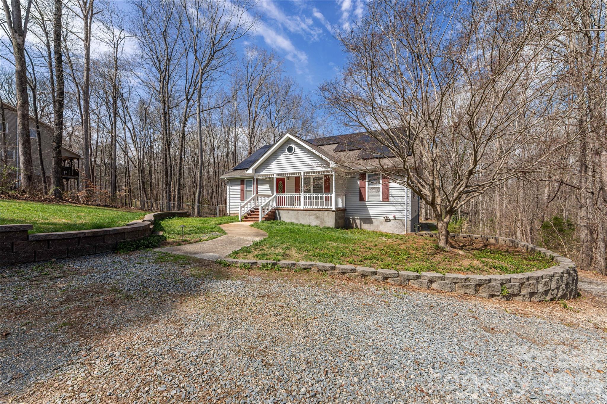 7722 Farmbrook Drive Property Photo 4